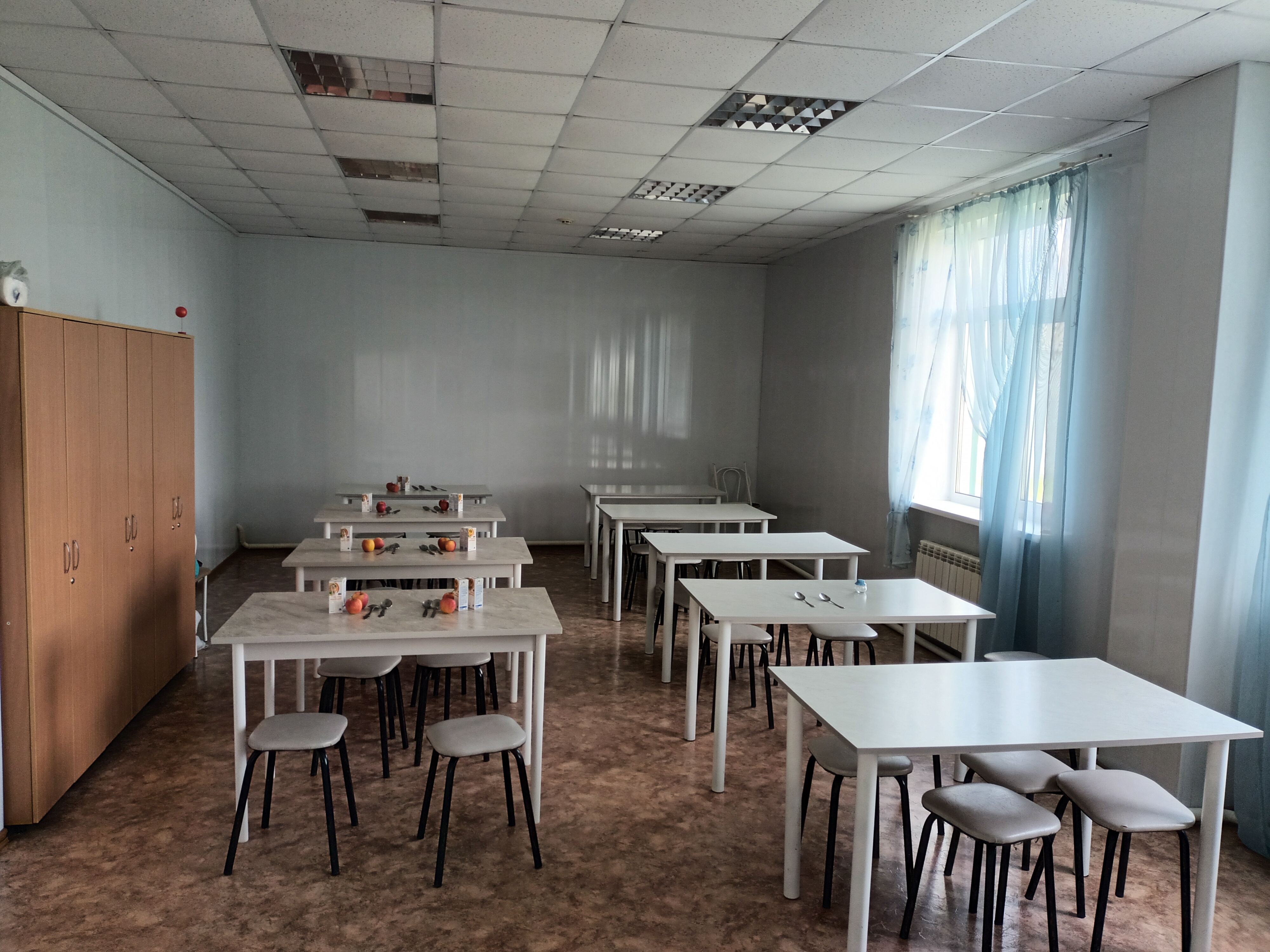 Изображения столовой.